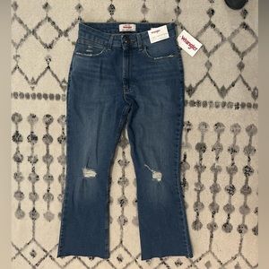 Wrangler High Rise Kick Flare Denim Jean Size 2 26 dark Wash Cropped Stretch